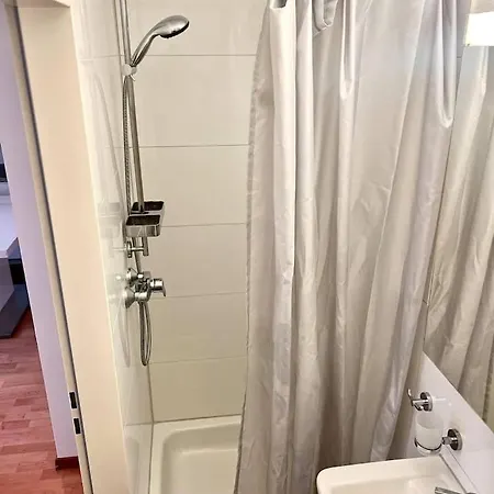 Center In The Heart Of Berta - Self Checkin *