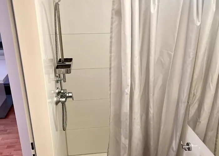 Center In The Heart Of Berta - Self Checkin *